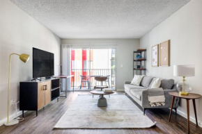 Glendale 1BR w Gym Pool walkable location LAX-423